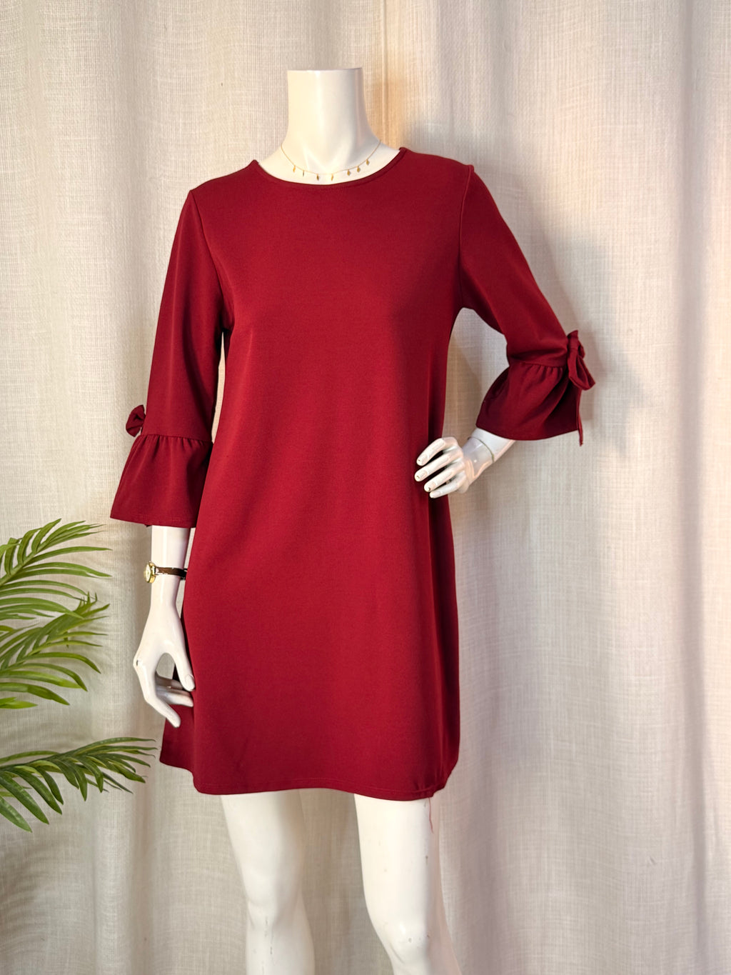 Burgundy Wine Tie-Cuff Flute Sleeve Shift Mini Dress - Fits Size M-L (UK 12-14 / US 8-10)