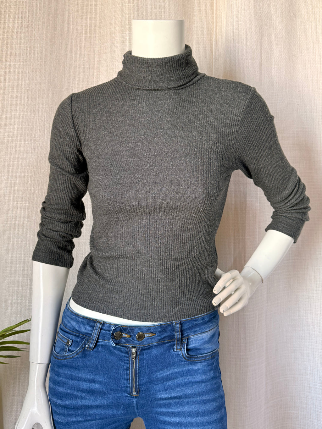 Stradivarius Dark Gray Ribbed Turtleneck | XS