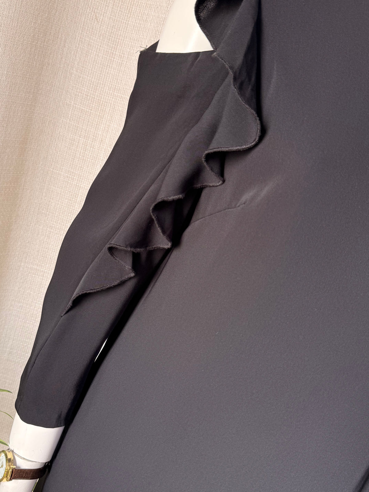 F&F Black Cold Shoulder Ruffle Shift Dress – UK 10 | Elegant Party & Evening Dress