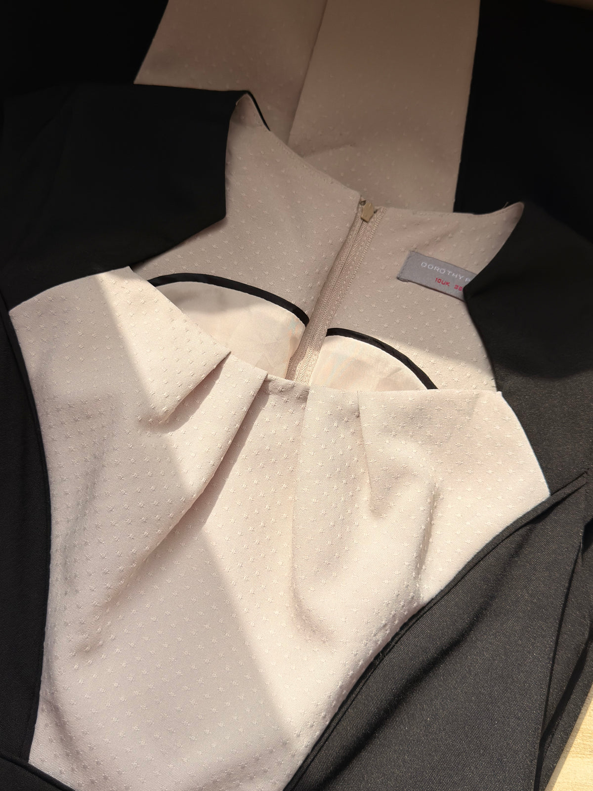 Dorothy Perkins Colorblock Black & Beige Dobby Sheath Dress – Size UK 10 / EU 38 | Elegant Workwear & Office Dress