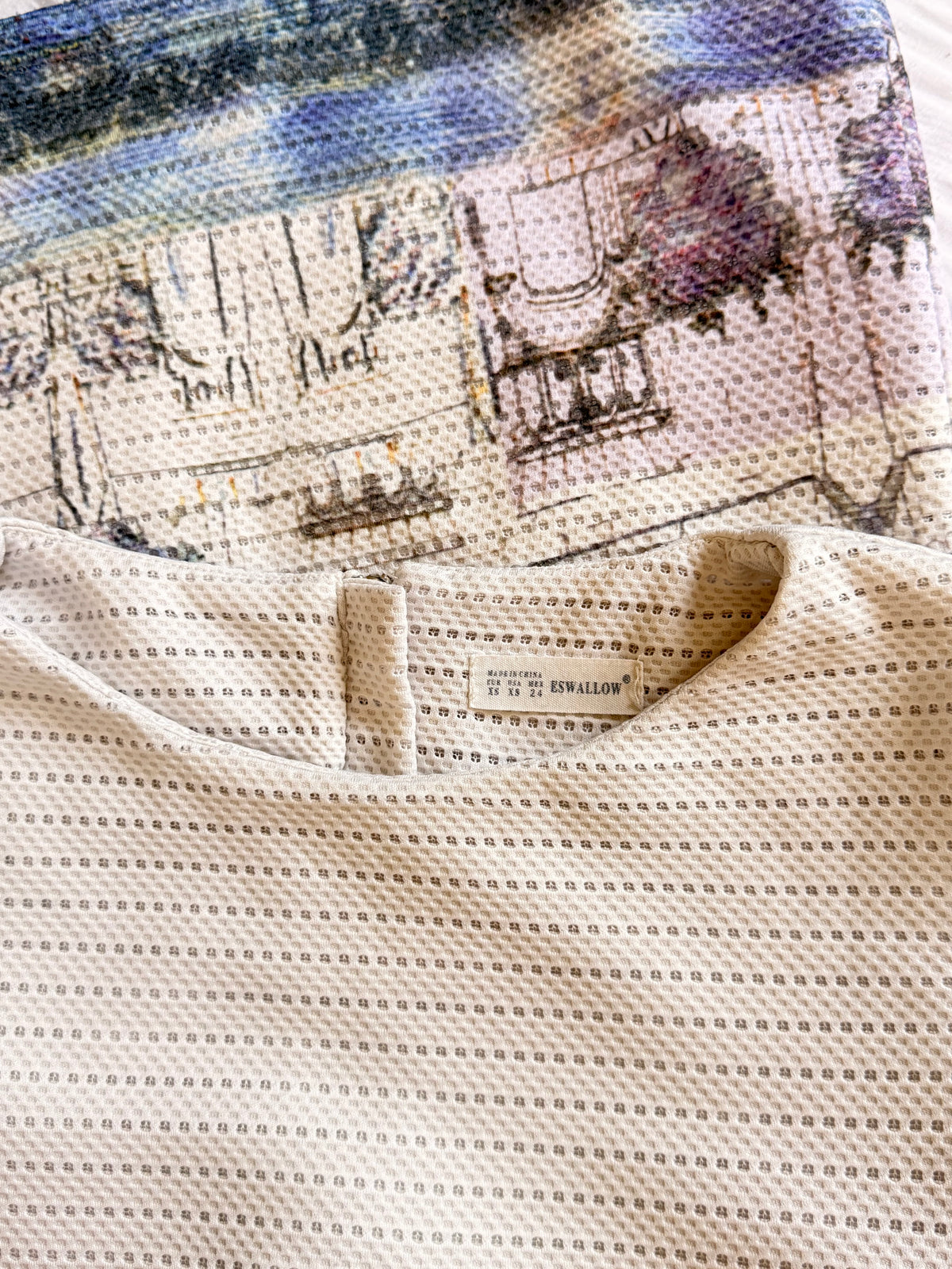ESWALLOW Women's Short Sleeve Textured Top | Cream Scenic Print Blouse | Size XS