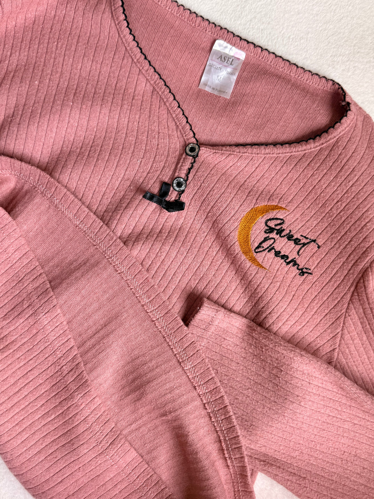 ASEL "Sweet Dreams" Ribbed Henley Top | Medium