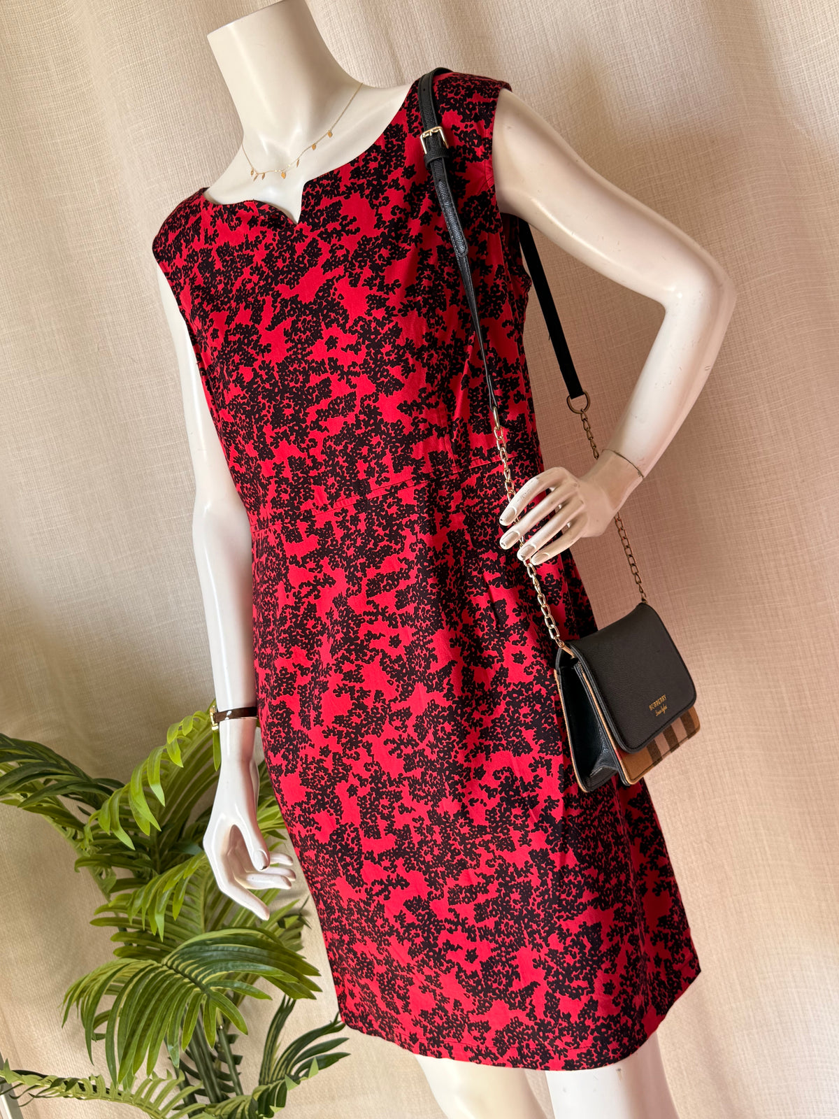 Adini Red & Black Abstract Print Sleeveless Dress | Size M