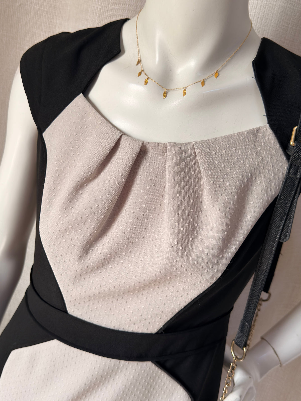 Dorothy Perkins Colorblock Black & Beige Dobby Sheath Dress – Size UK 10 / EU 38 | Elegant Workwear & Office Dress