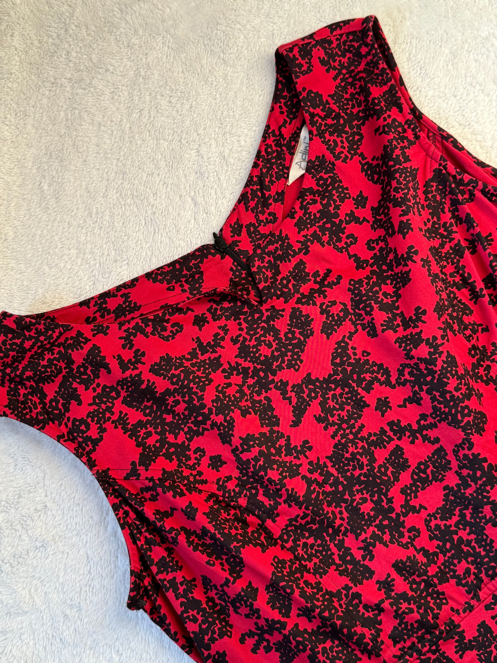 Adini Red & Black Abstract Print Sleeveless Dress | Size M