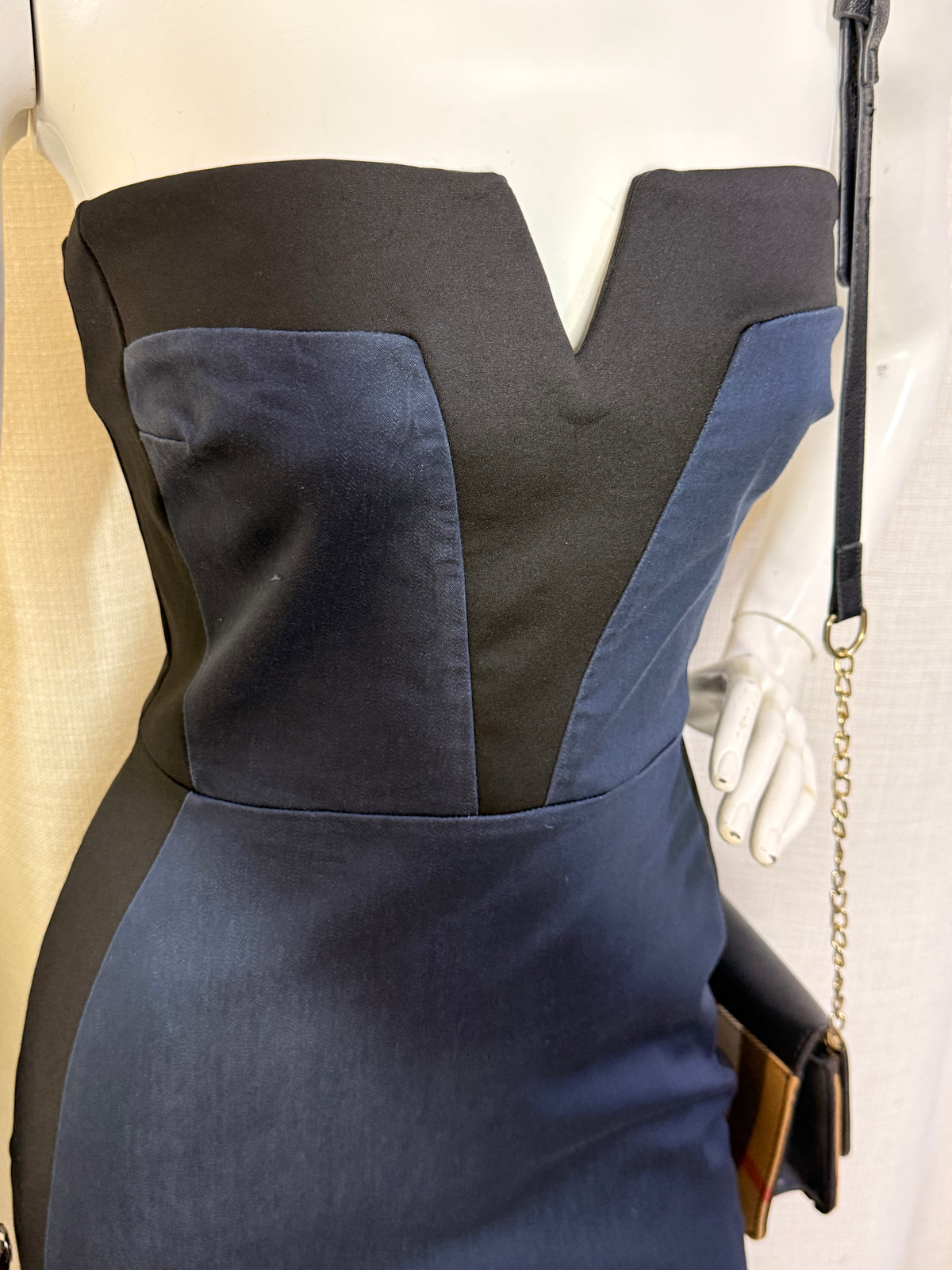 River Island Navy & Black Color-Block Strapless V-Notch Midi Dress - Size UK 10 / EUR 36 - Medium