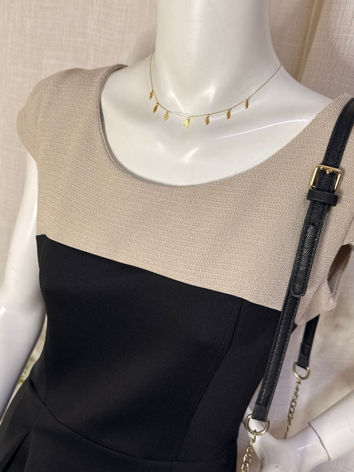 Rimini 1928 Beige & Black Colorblock Pleated Skater Mini Dress – Size Medium
