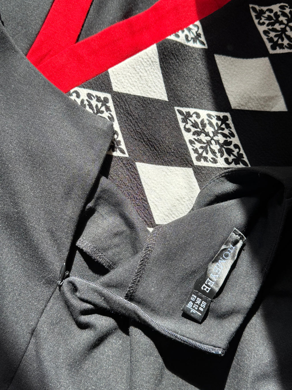 HOME YEE Black & White Abstract Midi Dress (20 AED) - Preloved UK 12